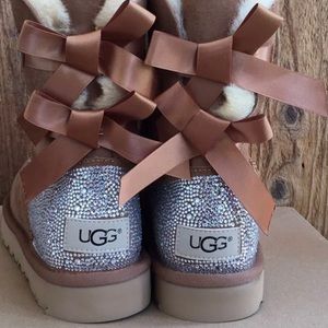 🔥 Blinged Out Uggs 2 Bow 🔥 MUST SELL!